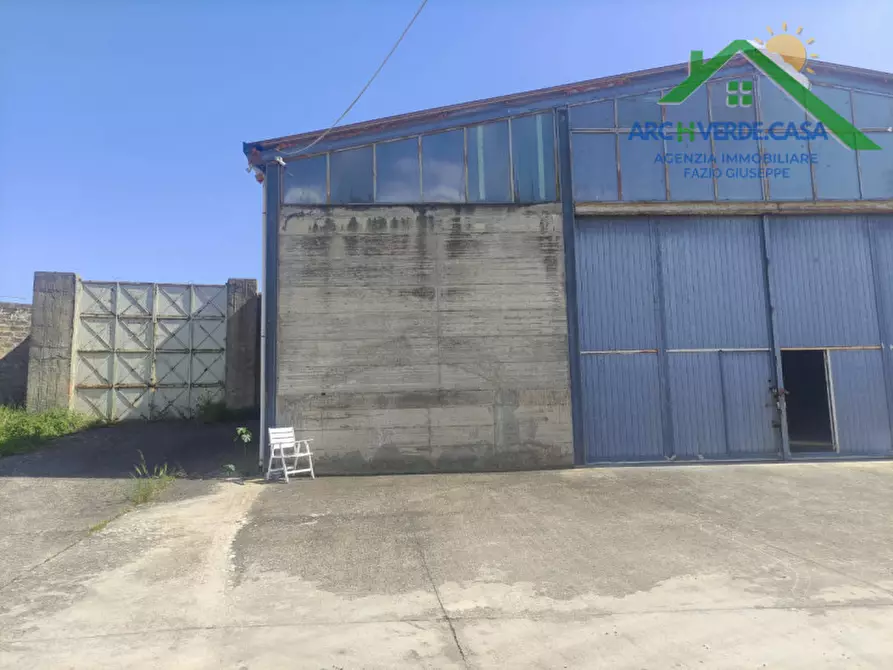 Immagine 2 di Capannone industriale in vendita  a Castrofilippo