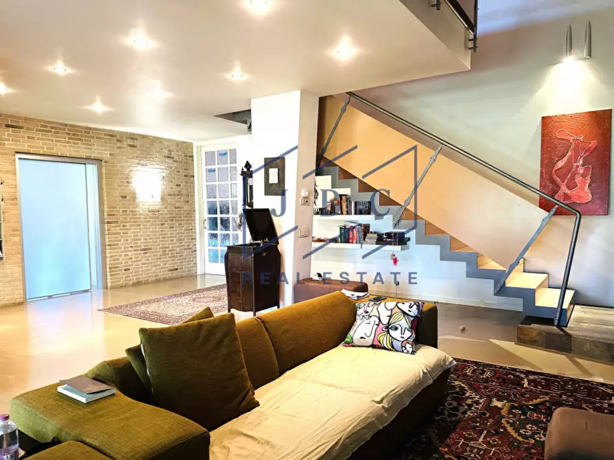 Immagine 3 di Casa bifamiliare in vendita  in Via Donizetti a Oderzo