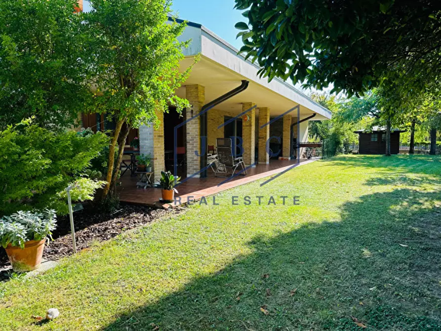 Immagine 21 di Casa bifamiliare in vendita  in Via Donizetti a Oderzo