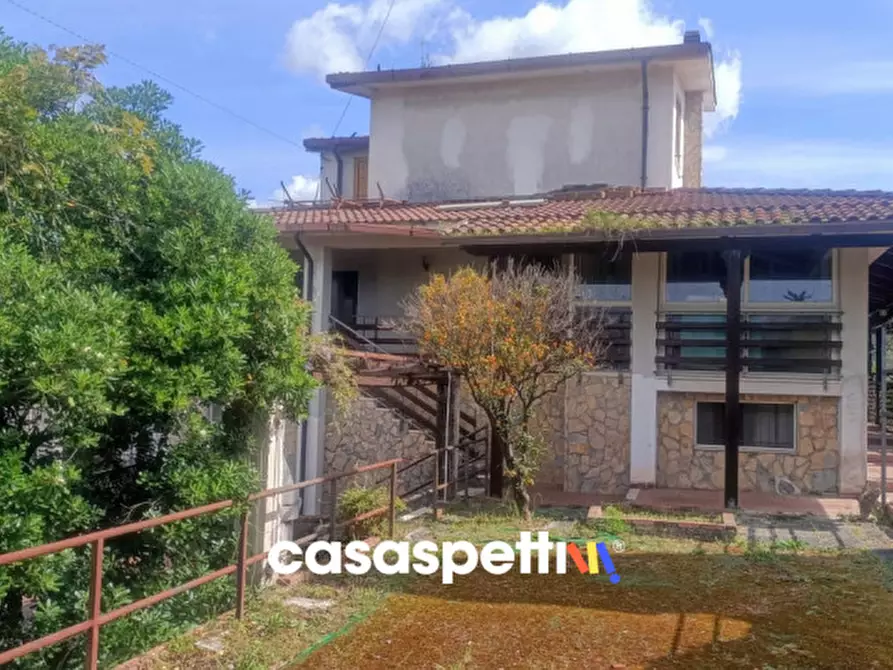 Immagine 5 di Villa in vendita  in Via Serroni, 8 a Giffoni Sei Casali