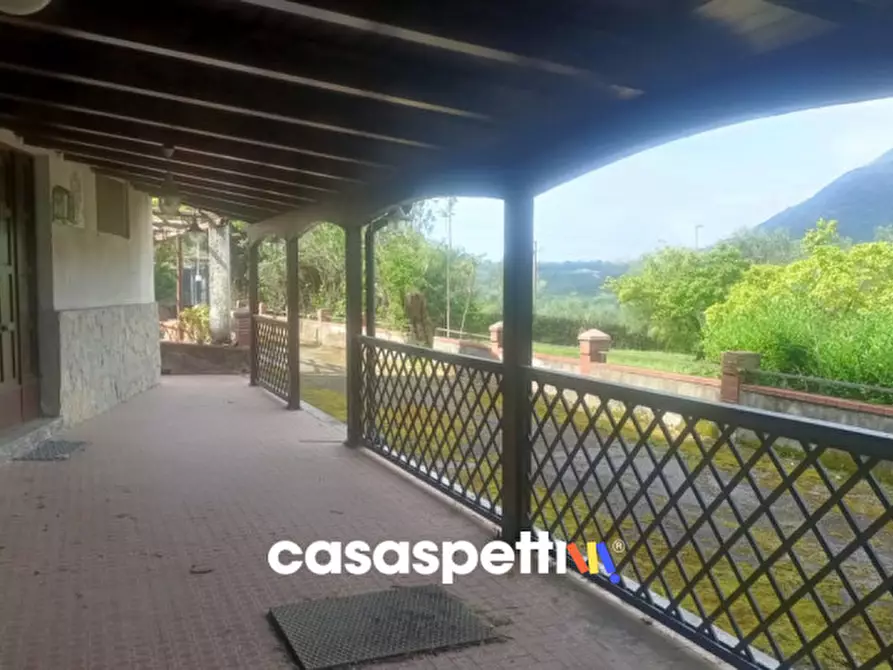 Immagine 7 di Villa in vendita  in Via Serroni, 8 a Giffoni Sei Casali