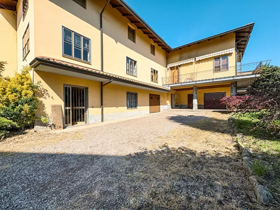 Immagine 1 di Casa indipendente in vendita  in via Roma n 79 a Cavaglio D'agogna