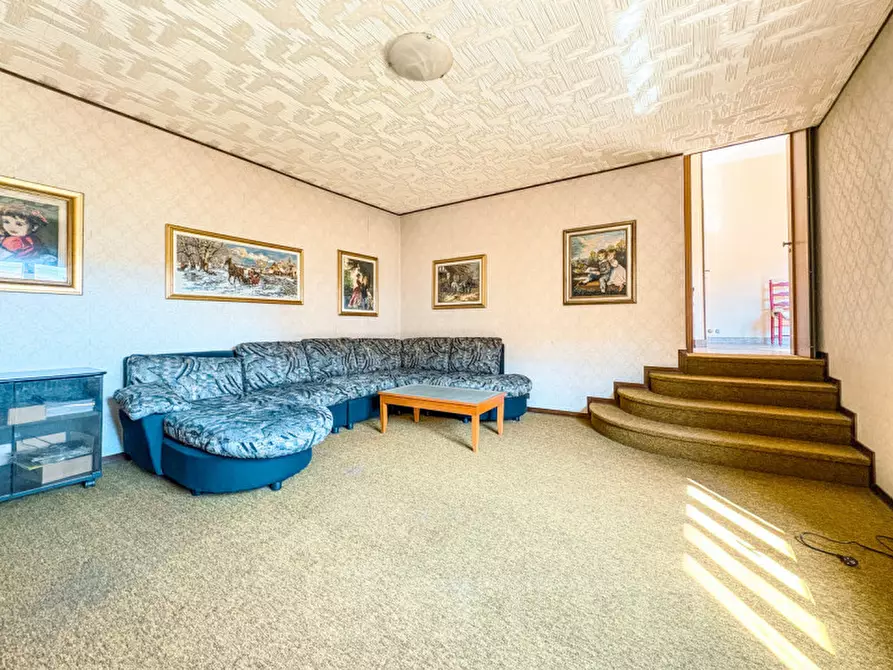 Immagine 5 di Casa indipendente in vendita  in via Roma n 79 a Cavaglio D'agogna