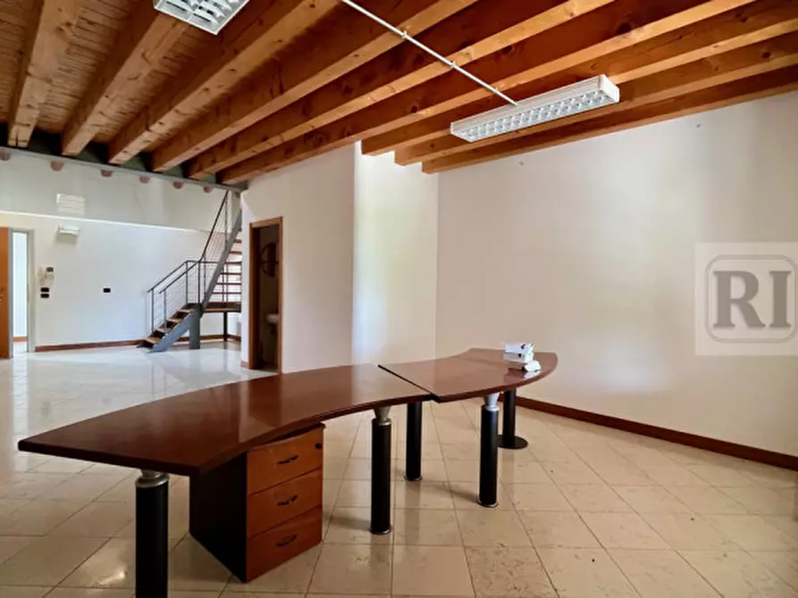 Immagine 1 di Ufficio in affitto  in via del santo a Limena