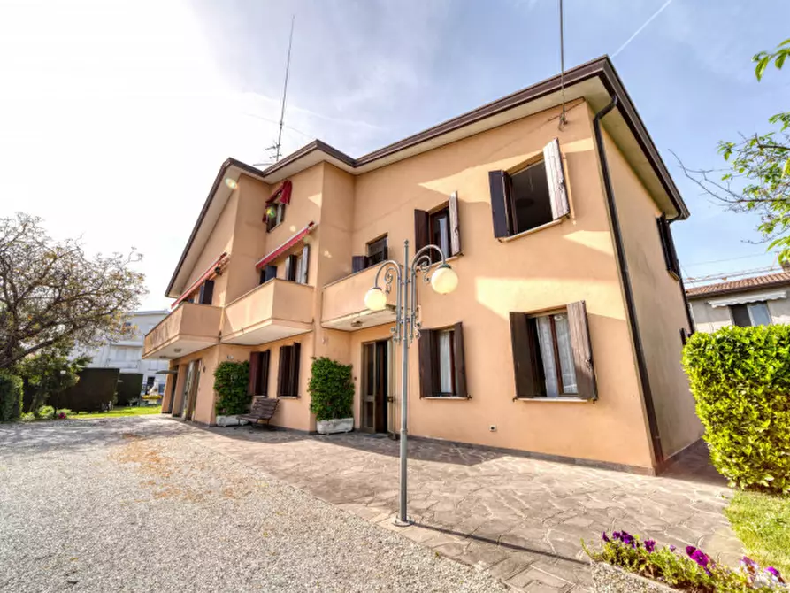 Immagine 1 di Casa indipendente in vendita  in Via Sandro Pertini a Rubano