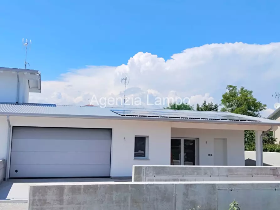 Immagine 3 di Casa bifamiliare in vendita  in Vai Borgo Casoni a Pordenone