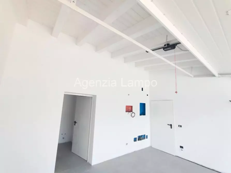 Immagine 11 di Casa bifamiliare in vendita  in Vai Borgo Casoni a Pordenone