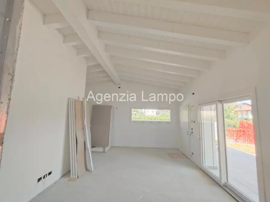 Immagine 12 di Casa bifamiliare in vendita  in Vai Borgo Casoni a Pordenone