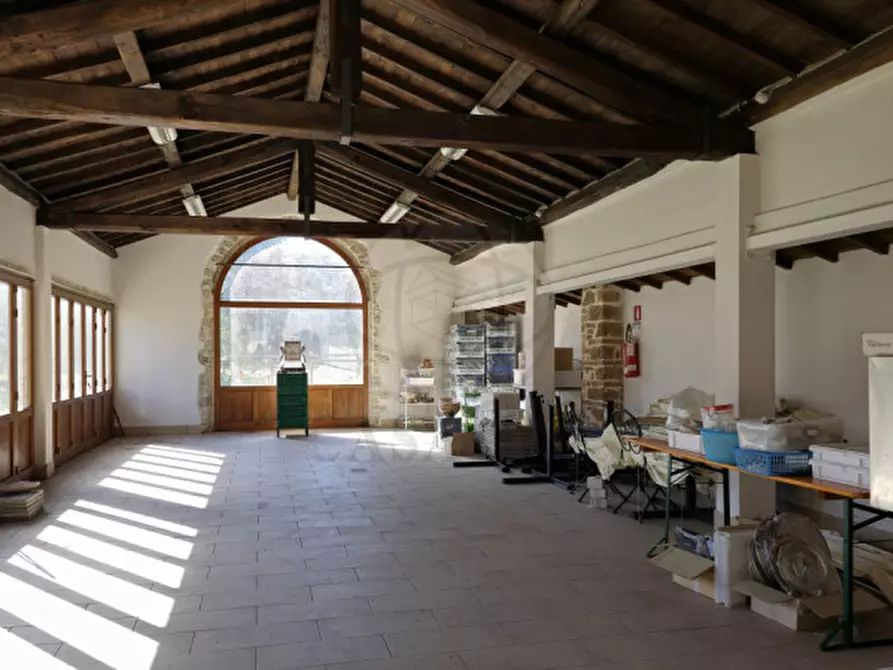 Immagine 3 di Negozio in vendita  in Vocabolo Isola, 14 a Arrone