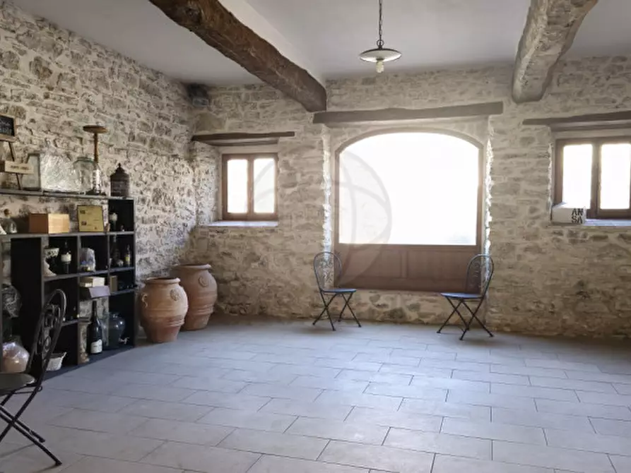 Immagine 5 di Negozio in vendita  in Vocabolo Isola, 14 a Arrone