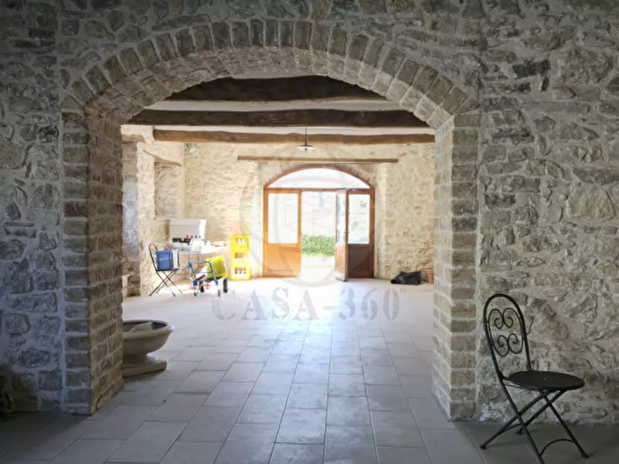 Immagine 6 di Negozio in vendita  in Vocabolo Isola, 14 a Arrone