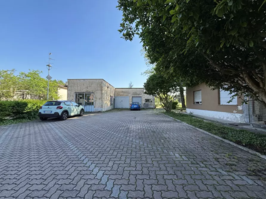 Immagine 7 di Casa trifamiliare in vendita  in Via Nazionale, 19 a Sissa Trecasali