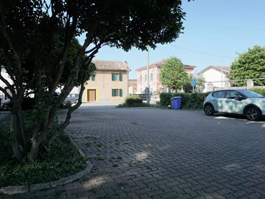 Immagine 36 di Casa trifamiliare in vendita  in Via Nazionale, 19 a Sissa Trecasali