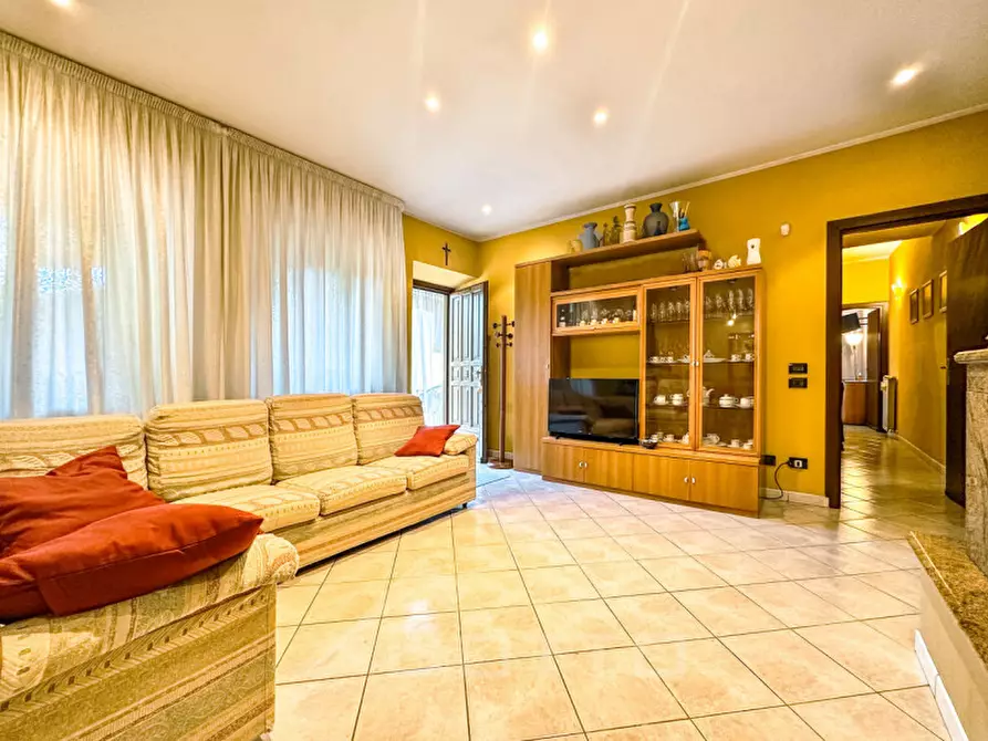 Immagine 1 di Appartamento in vendita  in via riale n 6 a Grignasco