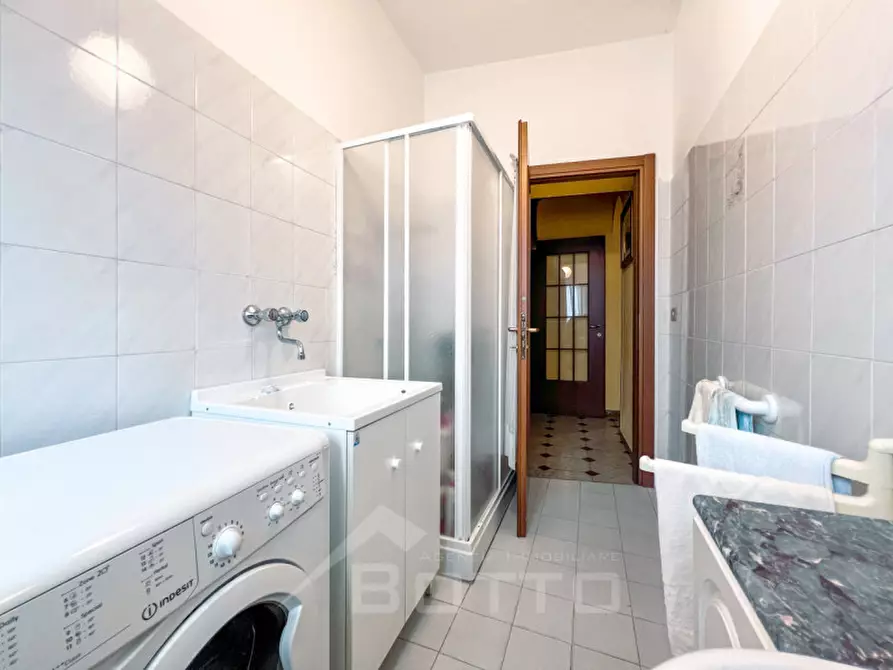 Immagine 11 di Appartamento in vendita  in piazza garibaldi n 17 a Grignasco