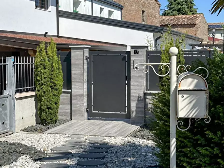 Immagine 26 di Casa indipendente in vendita  in Via Antonio Brigenti a Agna