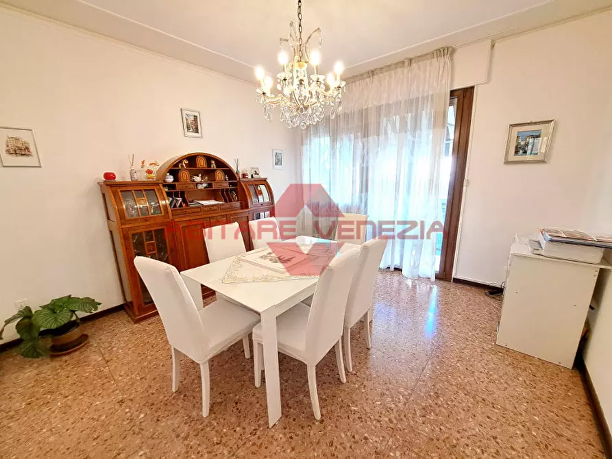 Immagine 3 di Appartamento in vendita  in via Dardanelli 28 a Venezia