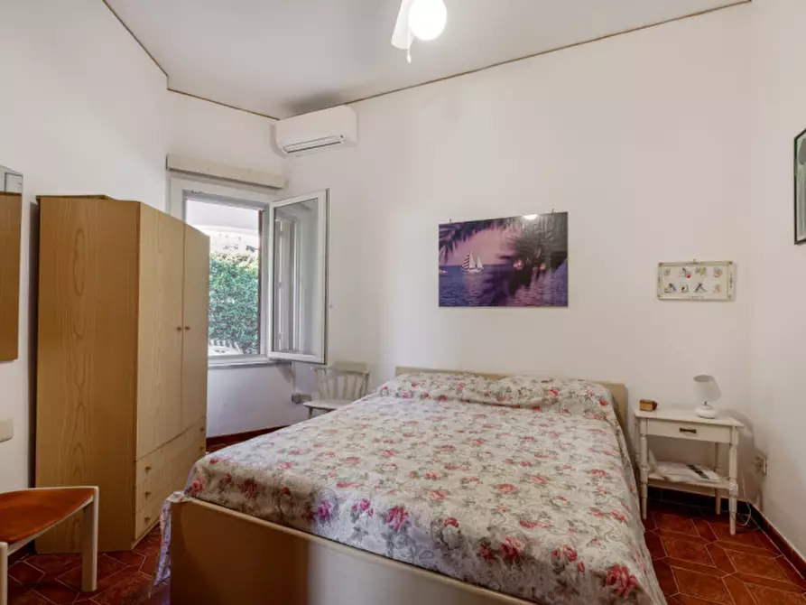 Immagine 21 di Villa in vendita  in Viale dei Lidi 475 a Siracusa