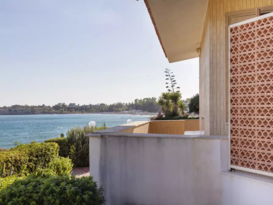 Immagine 25 di Villa in vendita  in Viale dei Lidi 475 a Siracusa