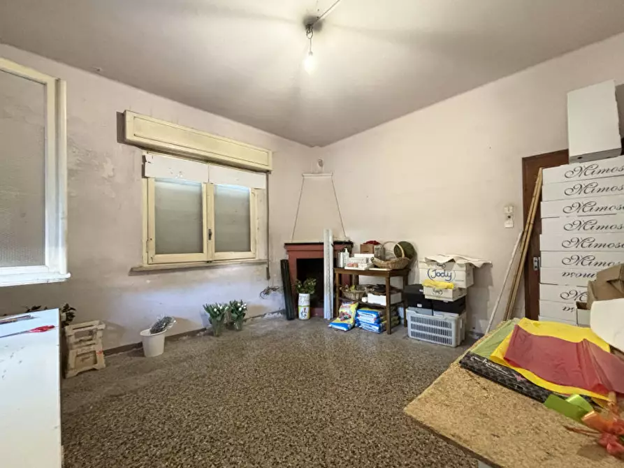 Immagine 8 di Negozio in vendita  in Via Nazionale, 19 a Sissa Trecasali