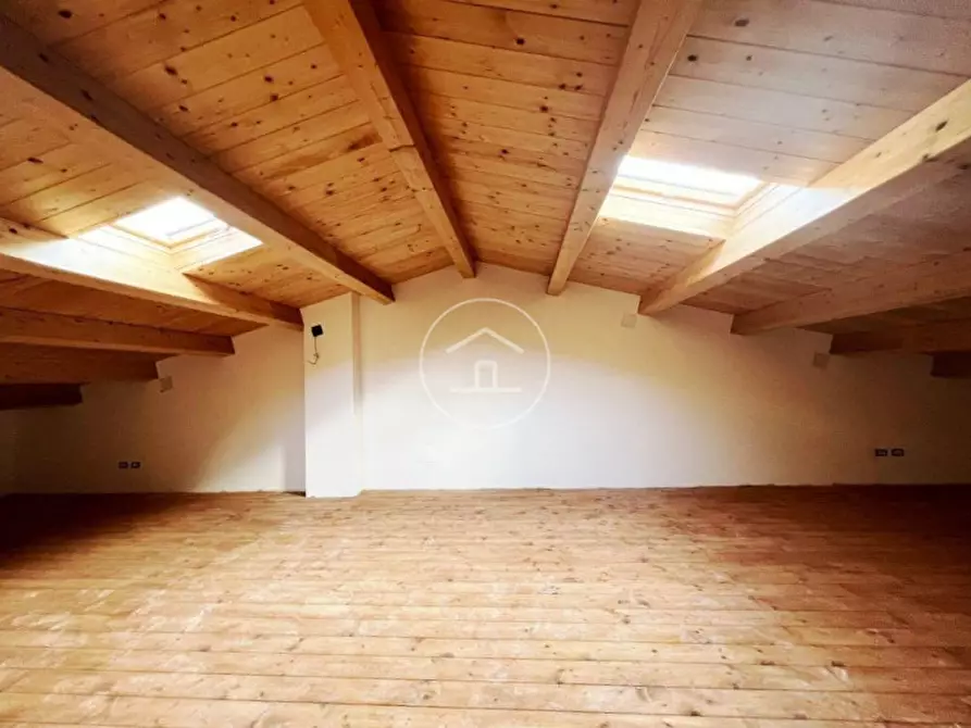 Immagine 11 di Appartamento in vendita  in Via Roma 2 a Vernio