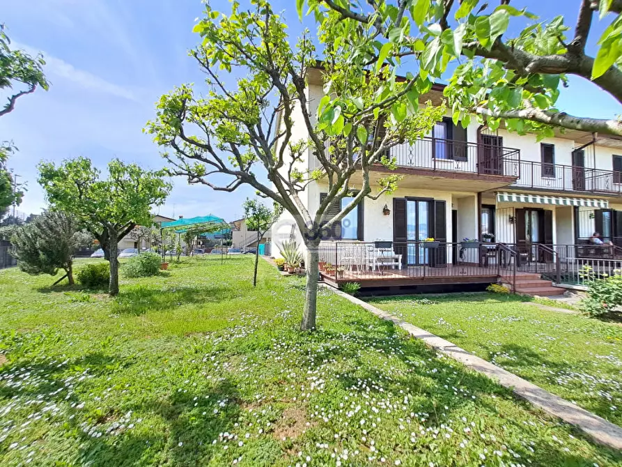 Immagine 8 di Villetta a schiera in vendita  in Via San Rocco a Passirano