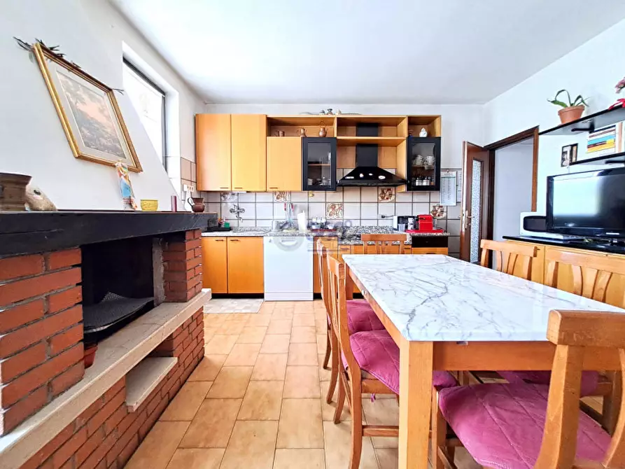 Immagine 10 di Villetta a schiera in vendita  in Via San Rocco a Passirano