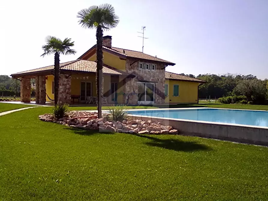 Immagine 2 di Villa in vendita  in Località Sgarbella a Bussolengo