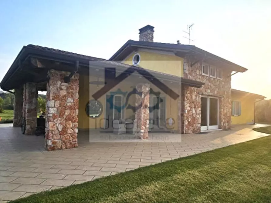 Immagine 11 di Villa in vendita  in Località Sgarbella a Bussolengo