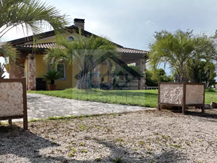 Immagine 28 di Villa in vendita  in Località Sgarbella a Bussolengo