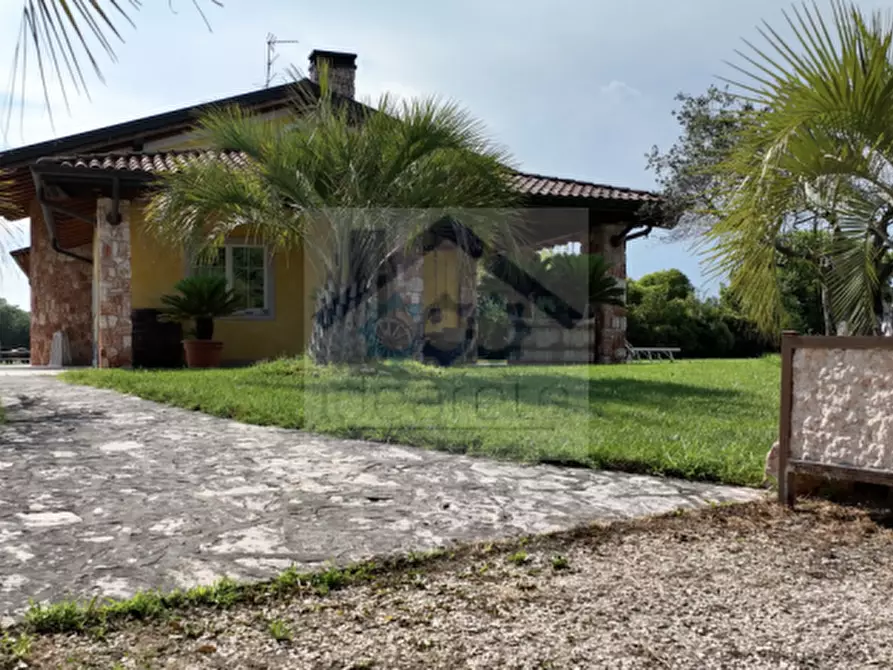 Immagine 33 di Villa in vendita  in Località Sgarbella a Bussolengo