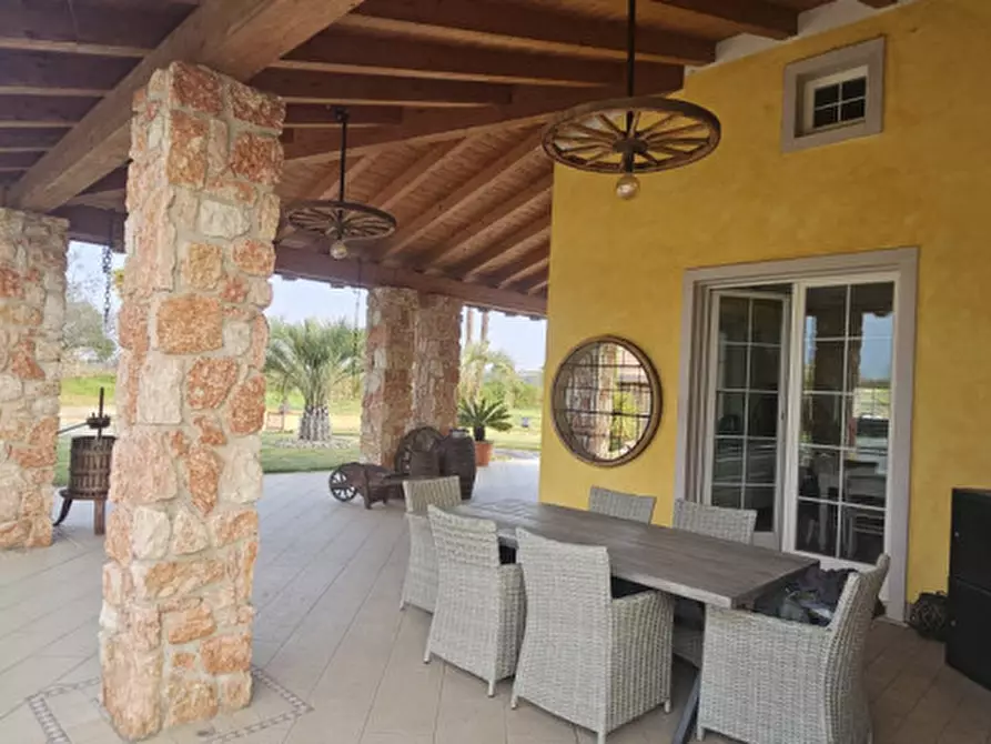 Immagine 51 di Villa in vendita  in Località Sgarbella a Bussolengo