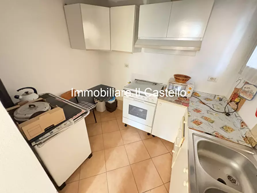 Immagine 11 di Villetta a schiera in vendita  in Piazza Molinari a Castiglione Del Lago