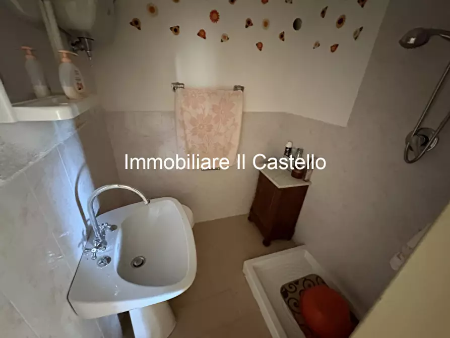 Immagine 25 di Villetta a schiera in vendita  in Piazza Molinari a Castiglione Del Lago