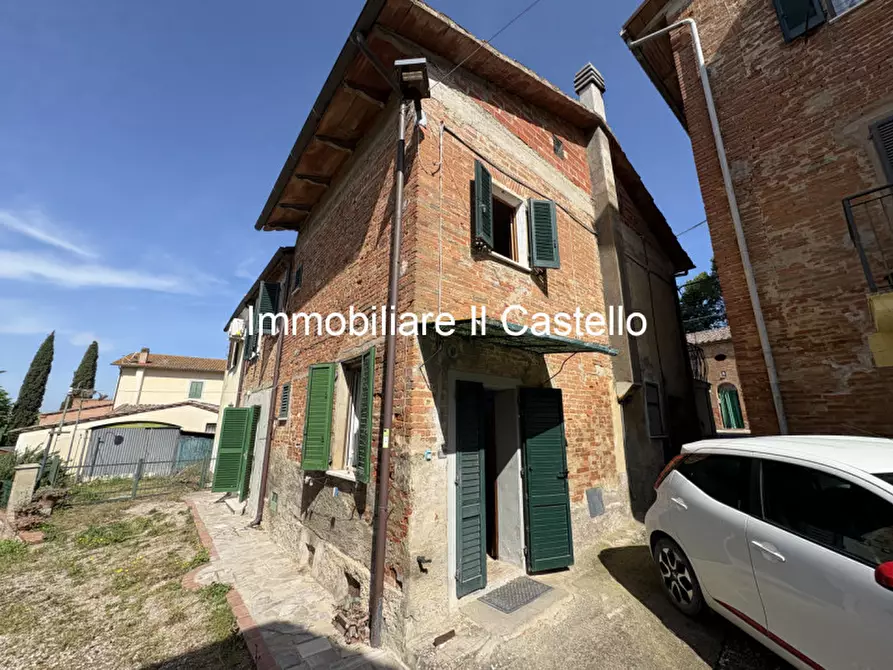 Immagine 35 di Villetta a schiera in vendita  in Piazza Molinari a Castiglione Del Lago