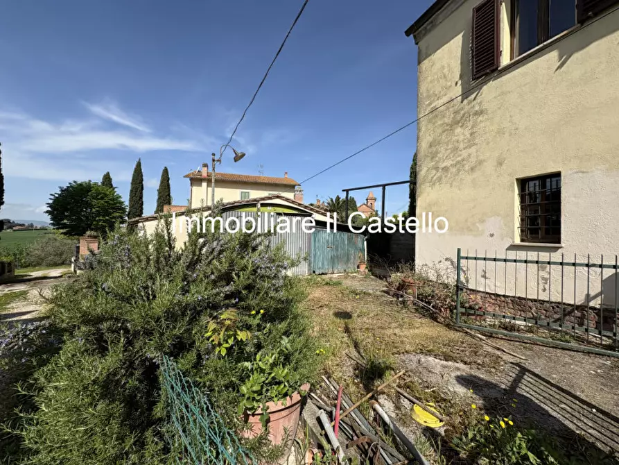 Immagine 40 di Villetta a schiera in vendita  in Piazza Molinari a Castiglione Del Lago