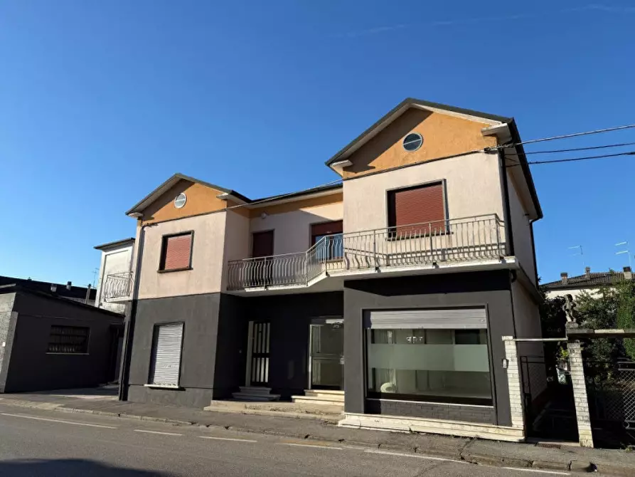 Immagine 4 di Ufficio in vendita  in Viale Fiume n.9 a Vicenza