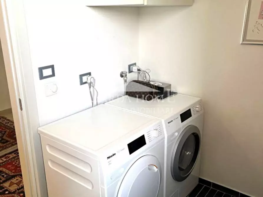 Immagine 20 di Appartamento in vendita  in Lungolago Cesare Battisti a Desenzano Del Garda