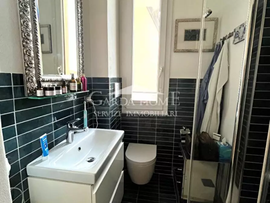 Immagine 23 di Appartamento in vendita  in Lungolago Cesare Battisti a Desenzano Del Garda