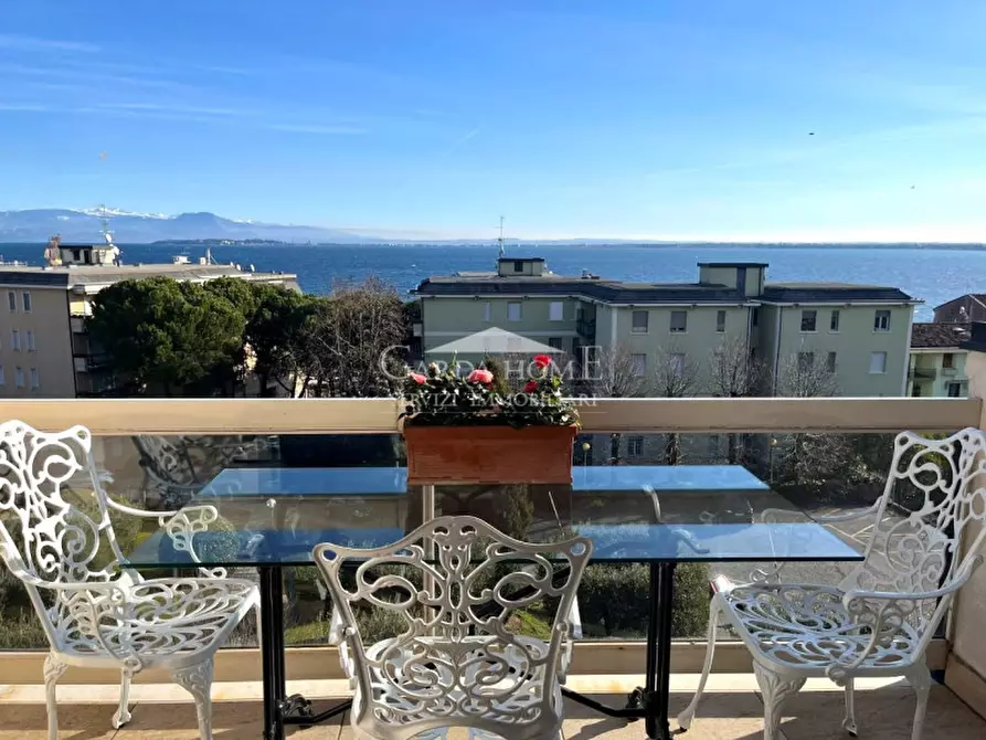 Immagine 30 di Appartamento in vendita  in Lungolago Cesare Battisti a Desenzano Del Garda