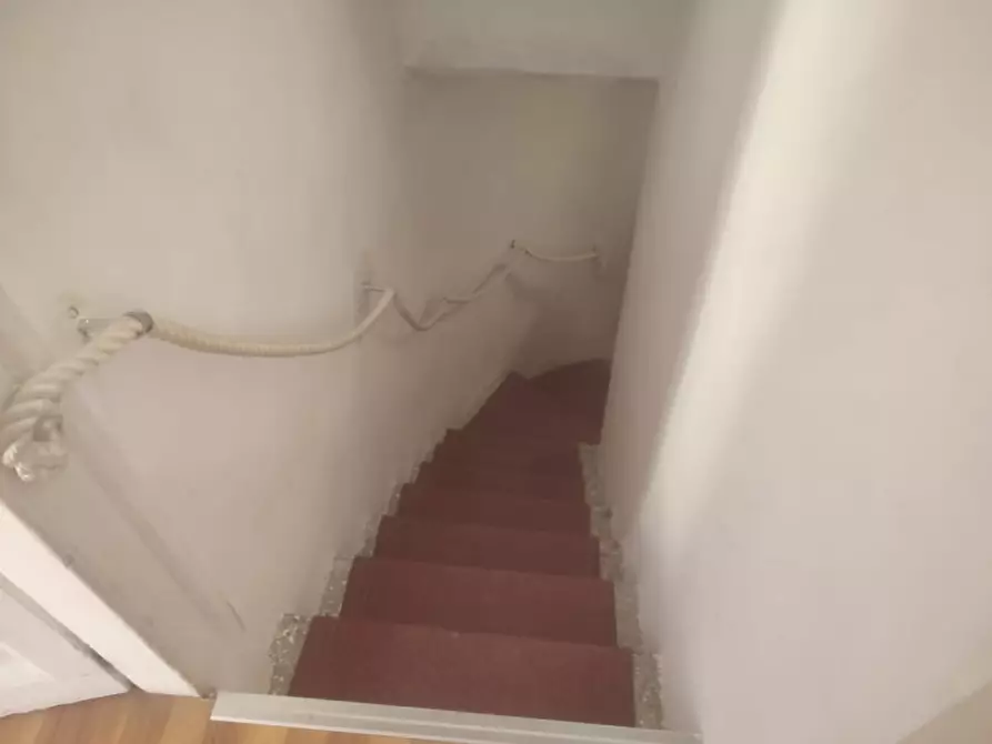 Immagine 10 di Appartamento in affitto  in gradoni di chiaia 67 a Napoli