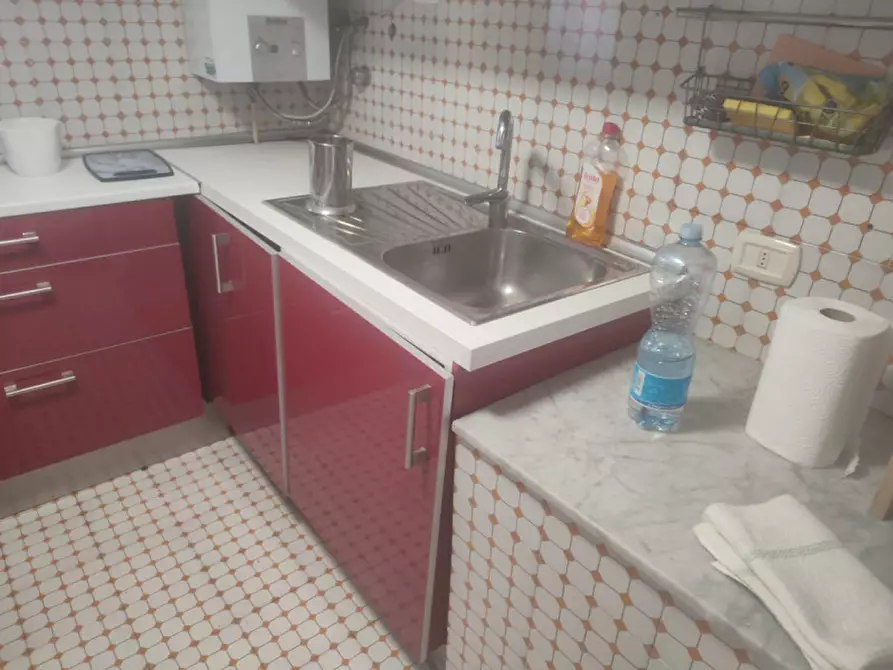 Immagine 14 di Appartamento in affitto  in gradoni di chiaia 67 a Napoli