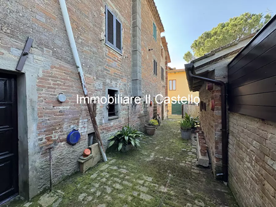 Immagine 46 di Villetta a schiera in vendita  in Via Castiglionese a Castiglione Del Lago