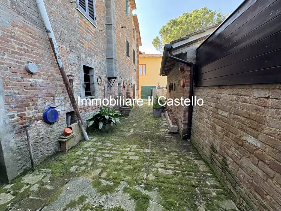 Immagine 47 di Villetta a schiera in vendita  in Via Castiglionese a Castiglione Del Lago