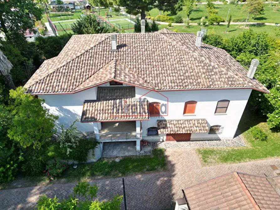 Immagine 1 di Casa indipendente in vendita  a Cervia