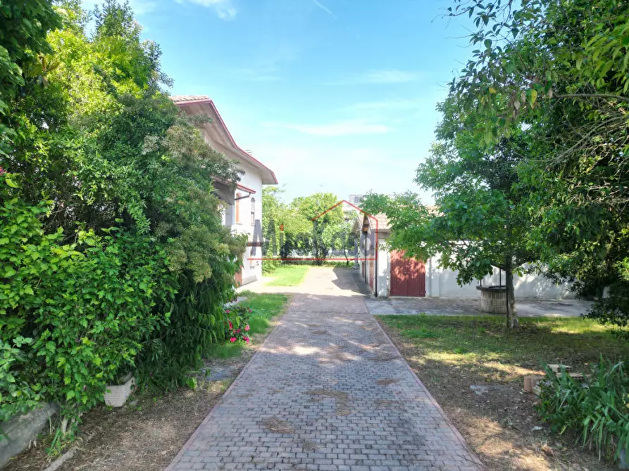 Immagine 4 di Casa indipendente in vendita  a Cervia