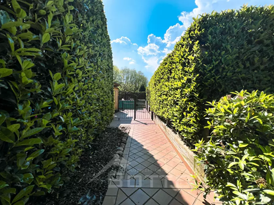 Immagine 5 di Villetta a schiera in vendita  in Via Antonio de Curtis 20 a Serravalle Sesia