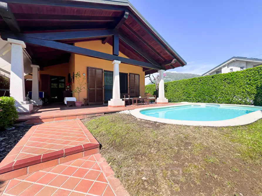 Immagine 6 di Villetta a schiera in vendita  in Via Antonio de Curtis 20 a Serravalle Sesia