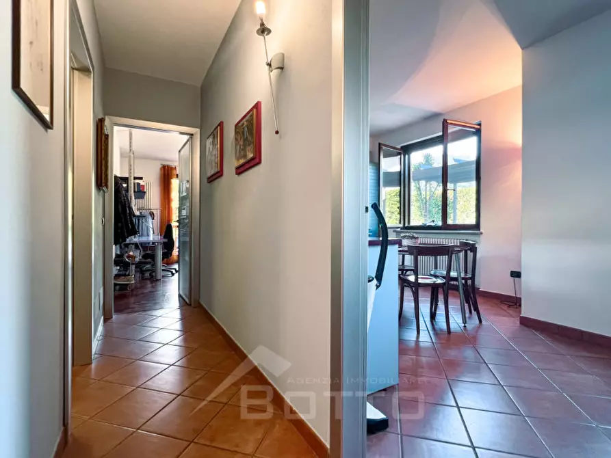 Immagine 27 di Villetta a schiera in vendita  in Via Antonio de Curtis 20 a Serravalle Sesia