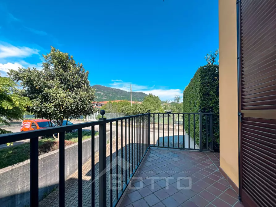 Immagine 31 di Villetta a schiera in vendita  in Via Antonio de Curtis 20 a Serravalle Sesia